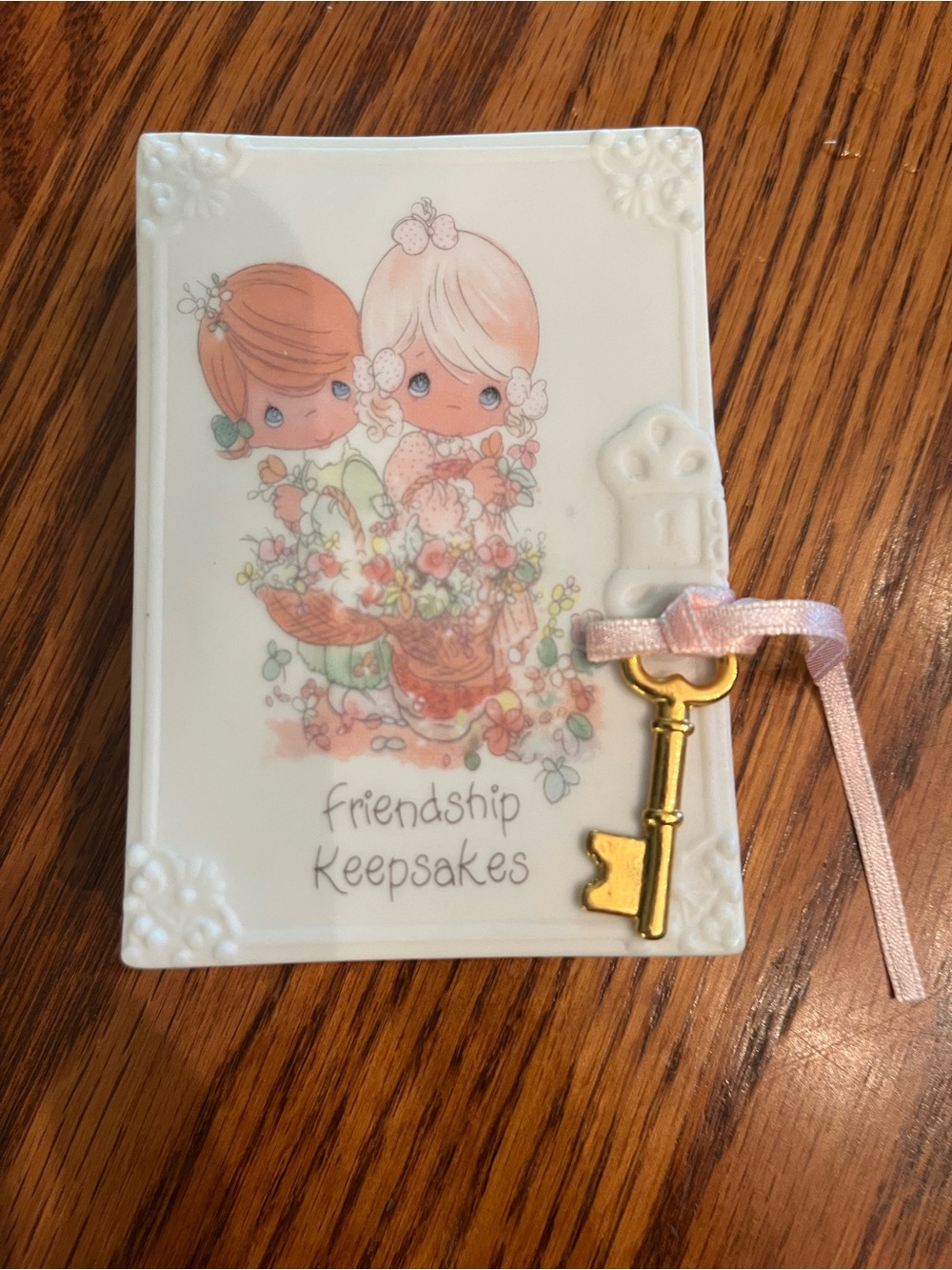 Precious Moments Friendship Keepsakes Plaque with Gold Key and Pink Ribbon